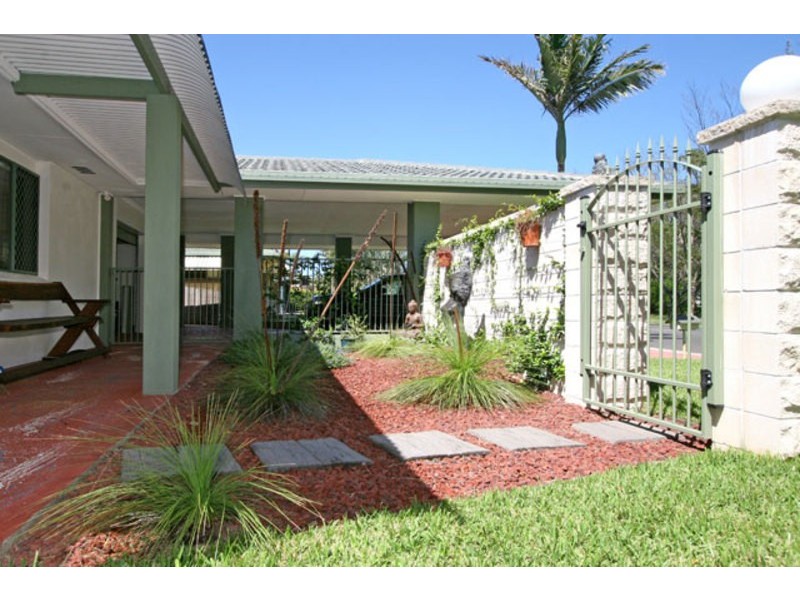 24 Fenwick Drive, East Ballina NSW 2478