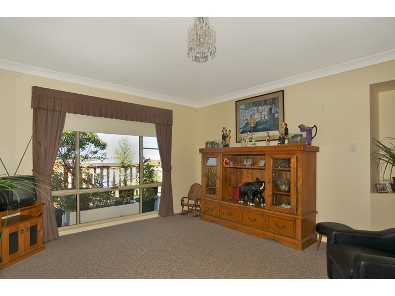 8 Unara Parkway, Cumbalum NSW 2478