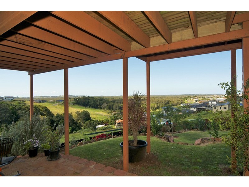 8 Unara Parkway, Cumbalum NSW 2478