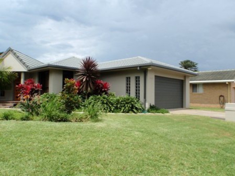1 Redford Drive, Skennars Head NSW 2478