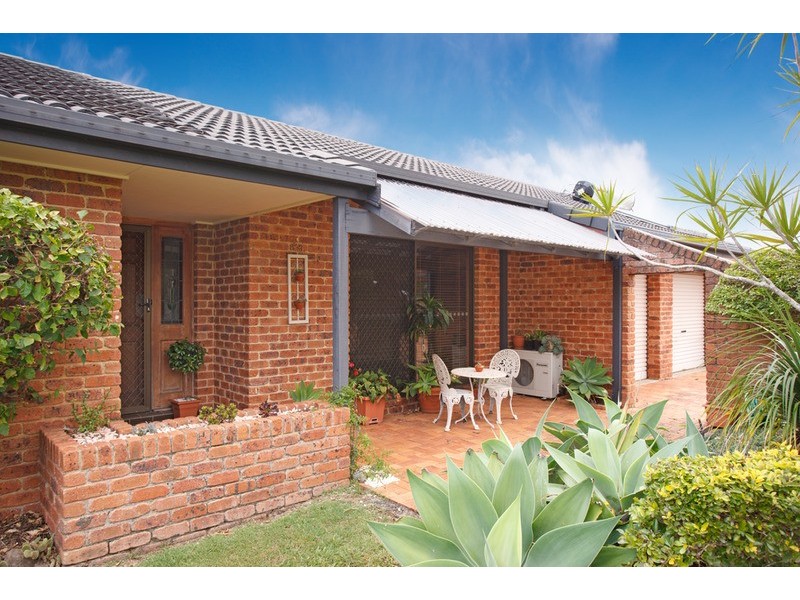 18 Summerhill Crescent, Cumbalum NSW 2478