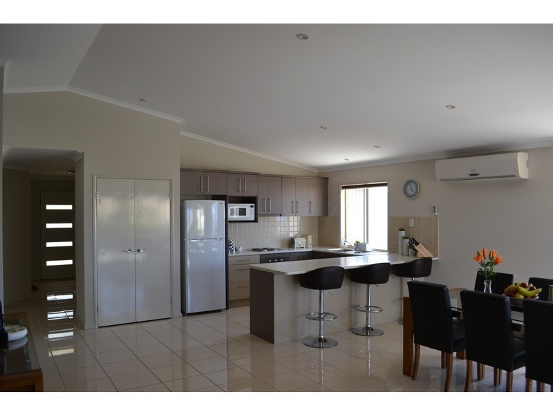 2/2 Lindsay Avenue, Cumbalum NSW 2478