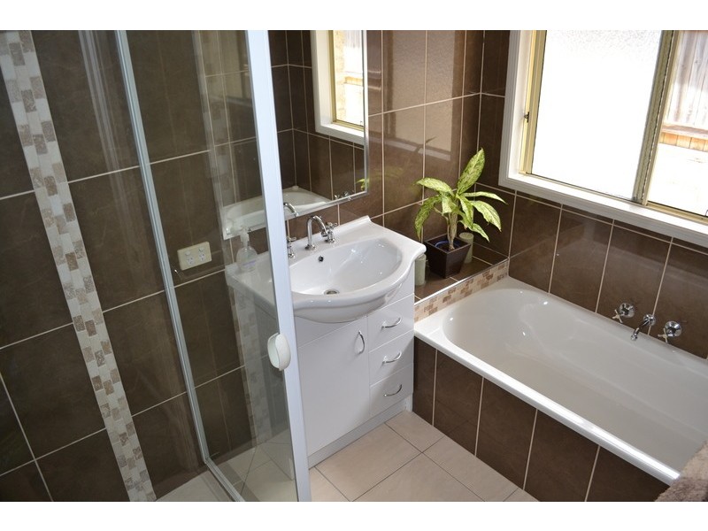 2/2 Lindsay Avenue, Cumbalum NSW 2478