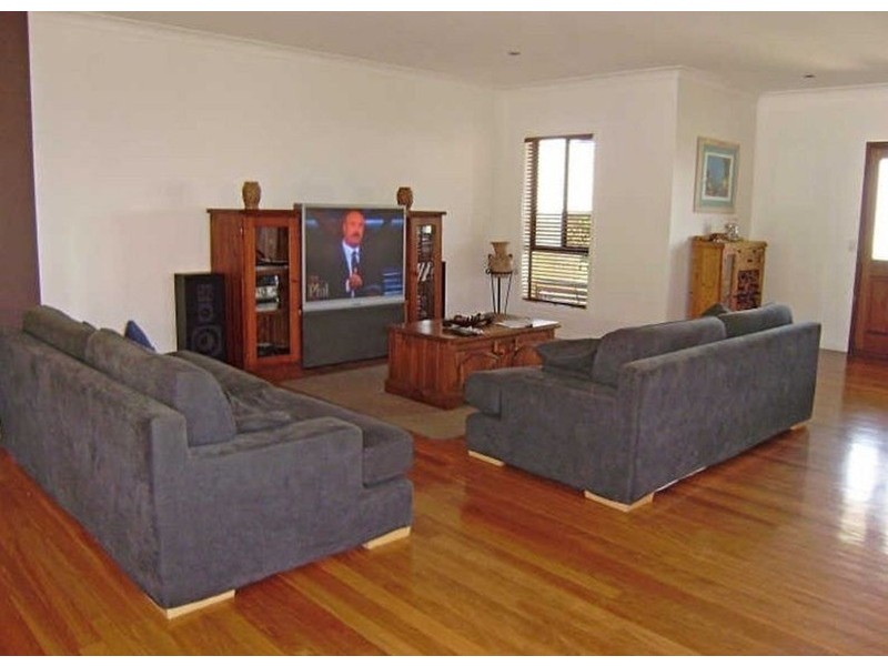 64 Killarney Crescent, Skennars Head NSW 2478