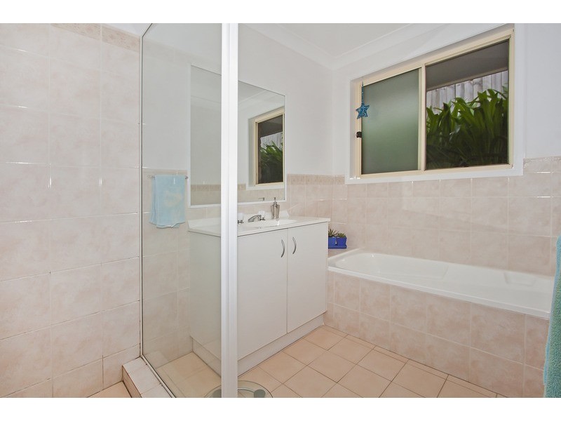 2/6 Chauvel Close, Skennars Head NSW 2478