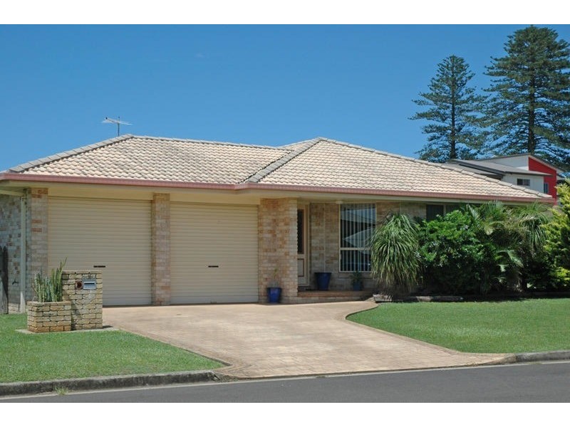 1/11 Carroll Avenue, Skennars Head NSW 2478