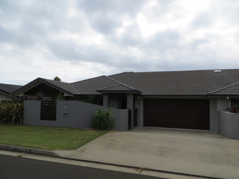 2/1 Isabella Drive, Skennars Head NSW 2478