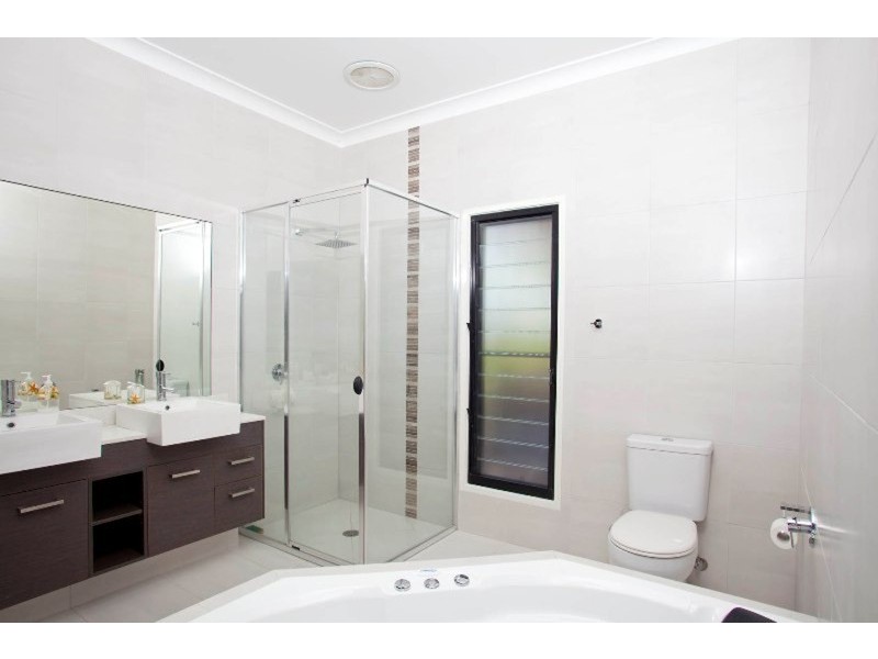 19 Unara Parkway, Cumbalum NSW 2478