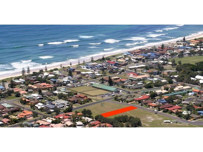 8  Megan Crescent, Lennox Head NSW 2478