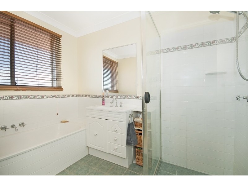 24 Lindsay Avenue, Cumbalum NSW 2478