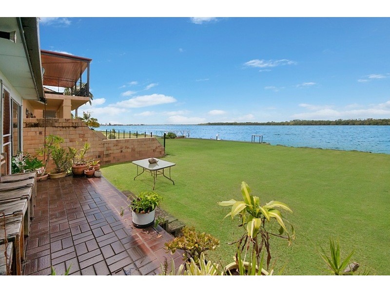 64 Riverside Drive, West Ballina NSW 2478