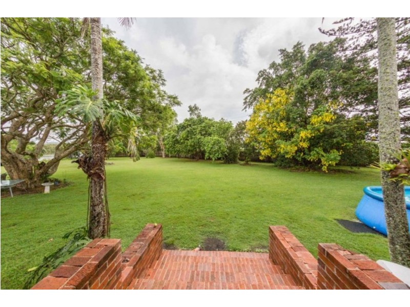 207 Pacific Highway, Broadwater NSW 2472