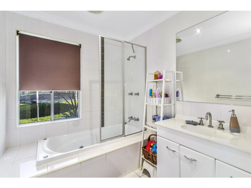 2/2 Cummings Crescent, Cumbalum NSW 2478