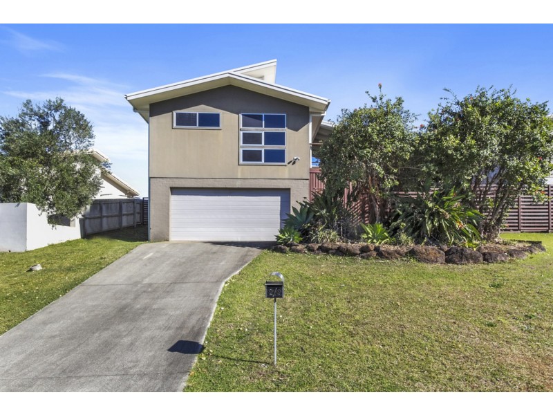 2/2 Cummings Crescent, Cumbalum NSW 2478