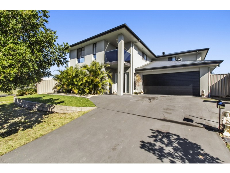 1 Higgins Place, Cumbalum NSW 2478