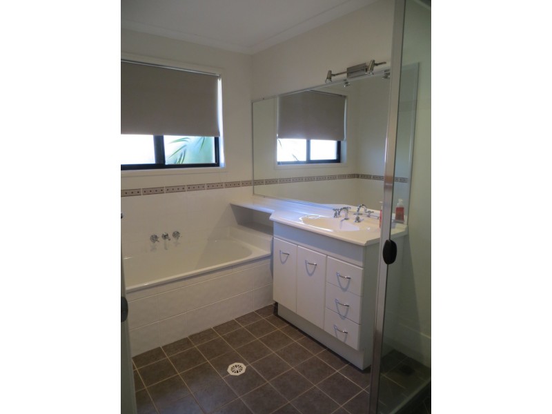 16 The Ridgeway, Cumbalum NSW 2478