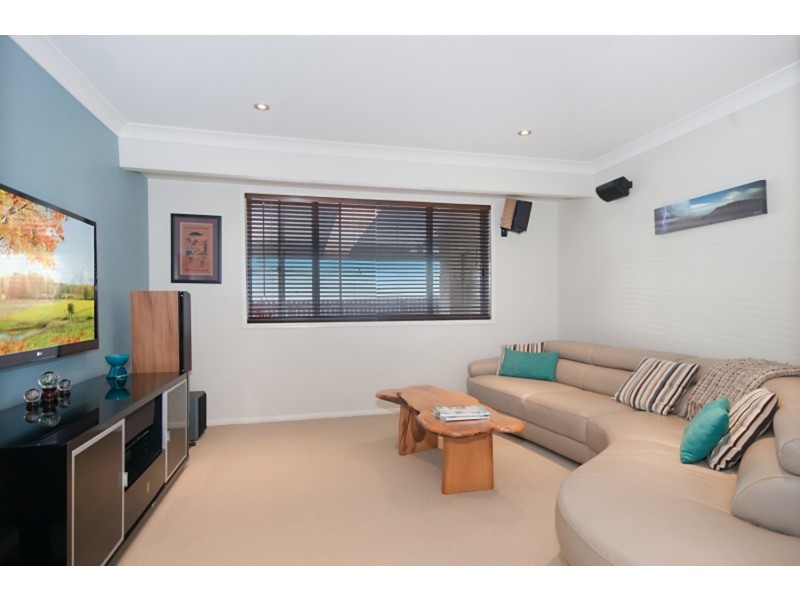 42 Cummings Crescent, Cumbalum NSW 2478
