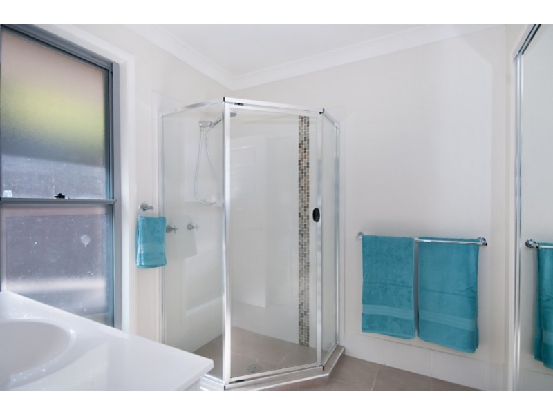 42 Cummings Crescent, Cumbalum NSW 2478