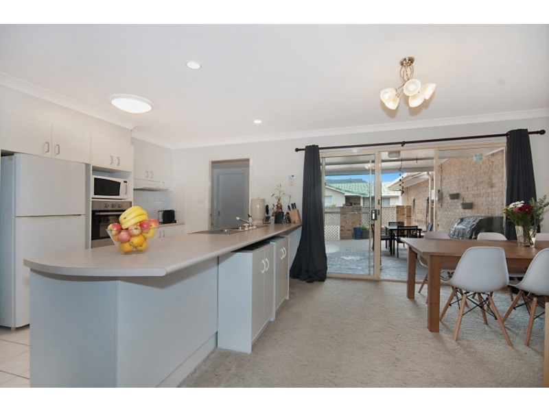 2/22 Patricia Parade, Lennox Head NSW 2478