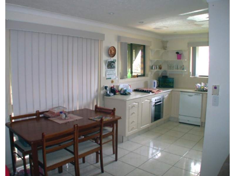 2/11 Fairway Drive, Banora Point NSW 2486