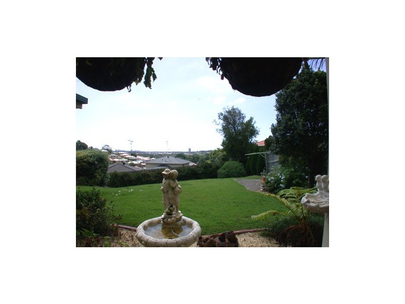 11 Rosslea Court, Banora Point NSW 2486