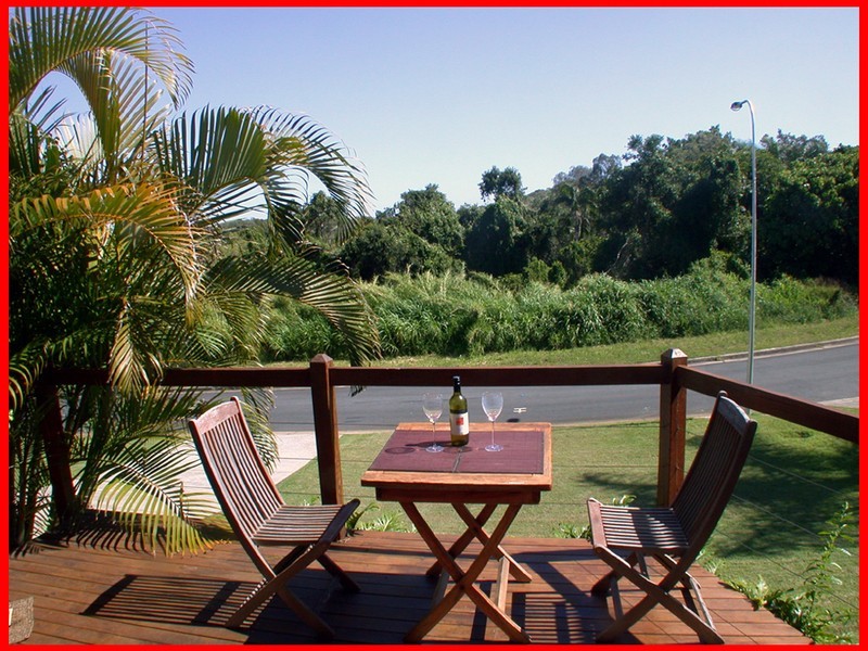 2 Bushland Drive, Banora Point NSW 2486