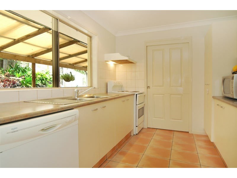 2 Bushland Drive, Banora Point NSW 2486