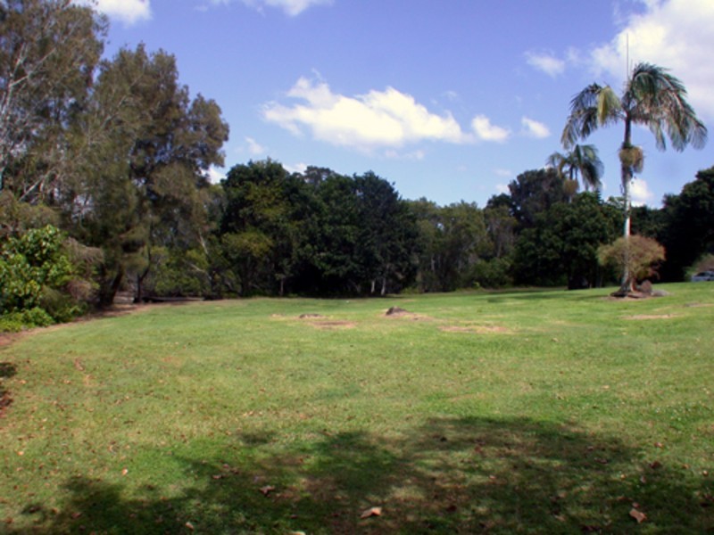 2 Bushland Drive, Banora Point NSW 2486