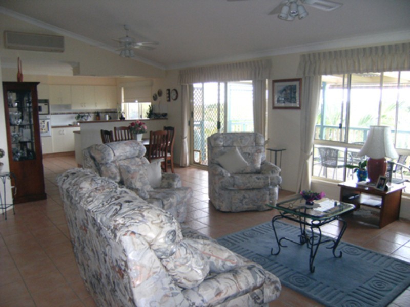 13 Tyrone Terrace, Banora Point NSW 2486