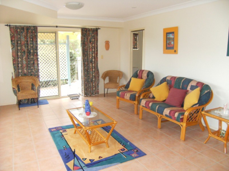 13 Tyrone Terrace, Banora Point NSW 2486