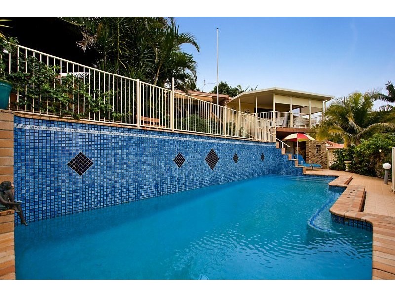 4 Castlecrag Avenue, Banora Point NSW 2486