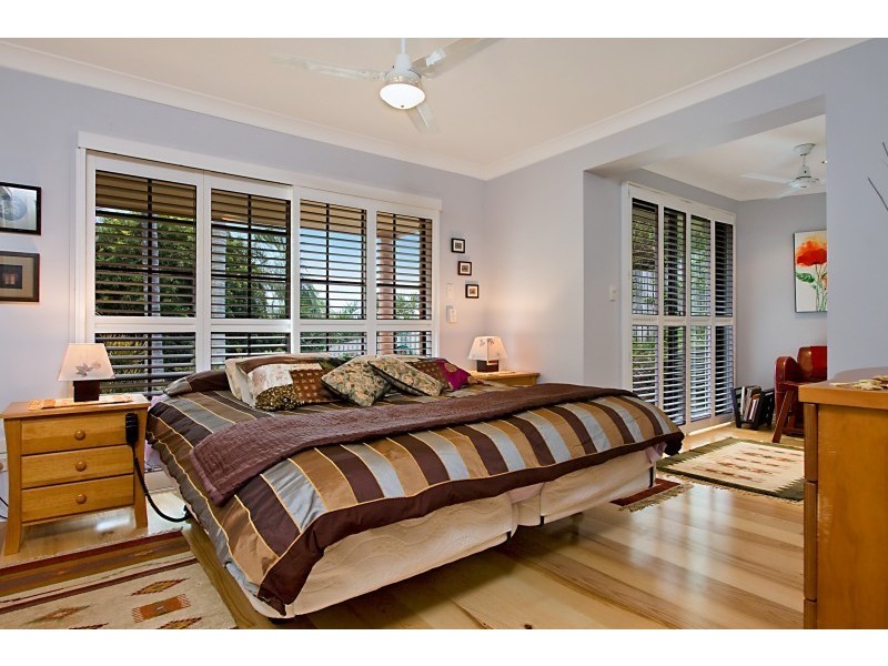 4 Castlecrag Avenue, Banora Point NSW 2486