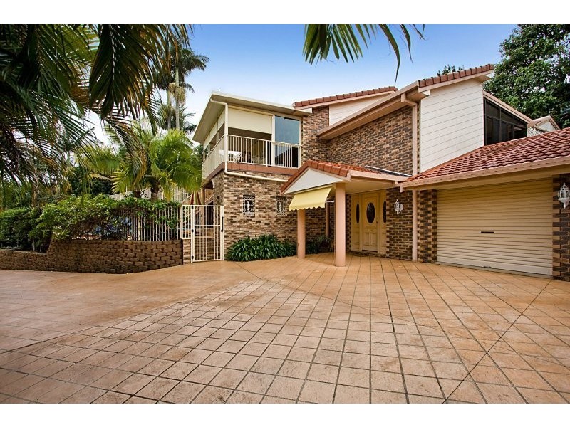 4 Castlecrag Avenue, Banora Point NSW 2486