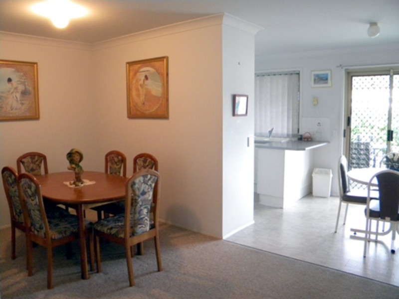 2/13 Kentia Crescent, Banora Point NSW 2486