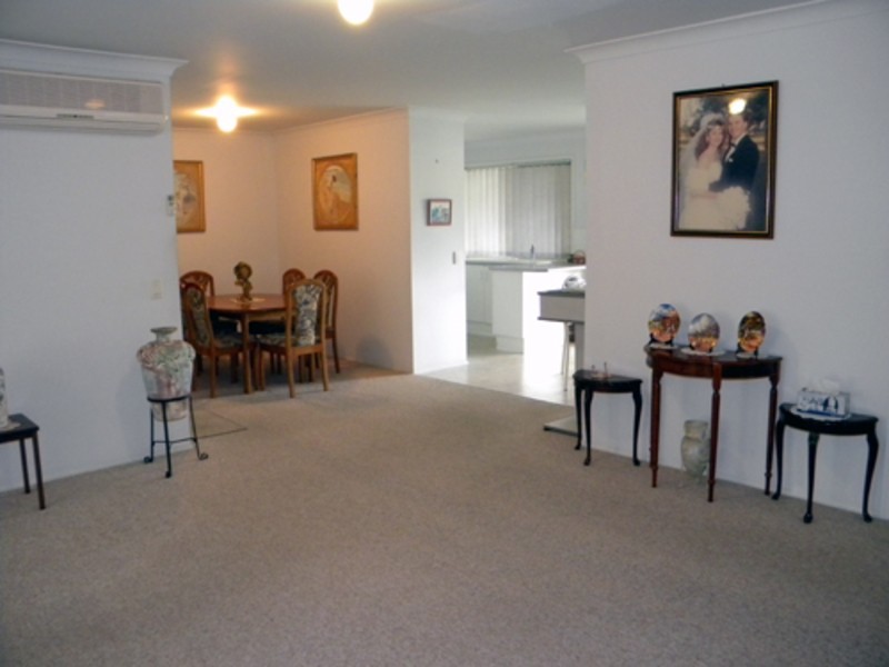2/13 Kentia Crescent, Banora Point NSW 2486