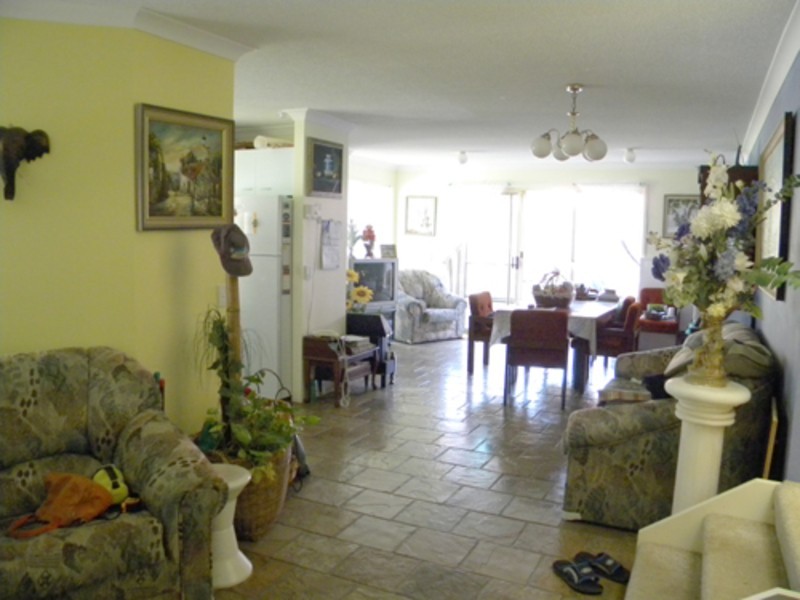 28a Bushland Drive, Banora Point NSW 2486