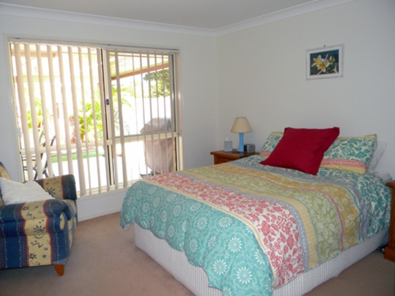 71 Avondale Drive, Banora Point NSW 2486