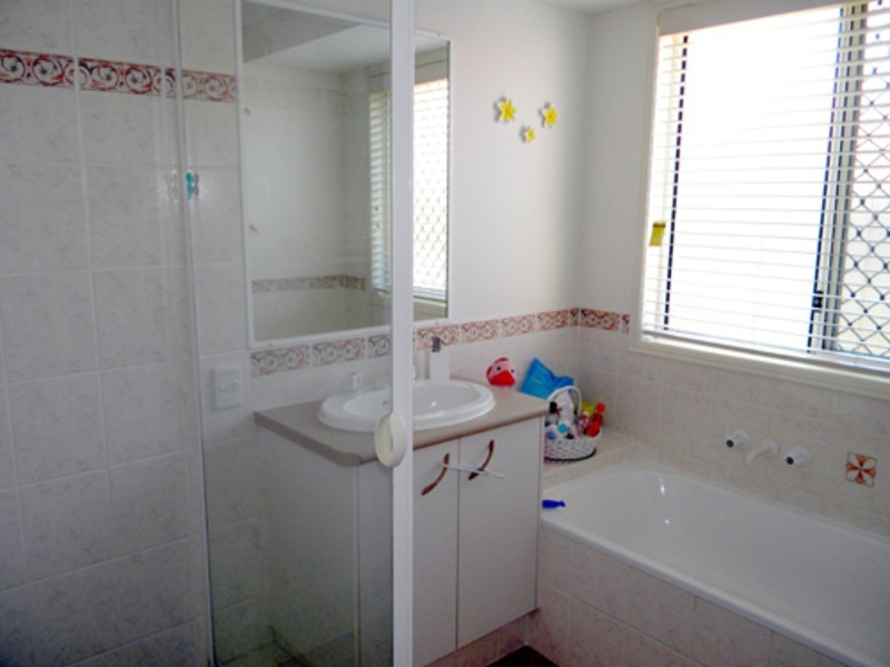 71 Avondale Drive, Banora Point NSW 2486