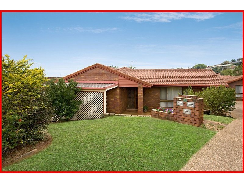 1/2 Gleneagles Place, Banora Point NSW 2486