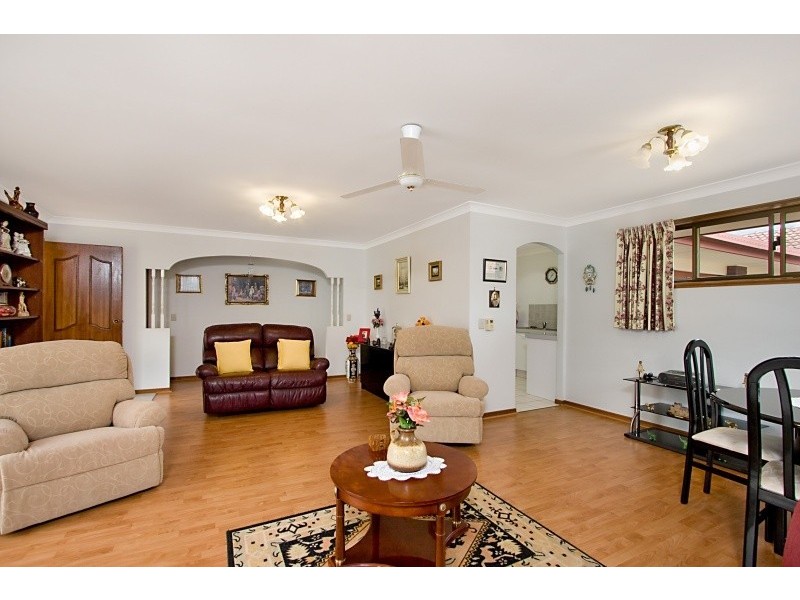 1/2 Gleneagles Place, Banora Point NSW 2486