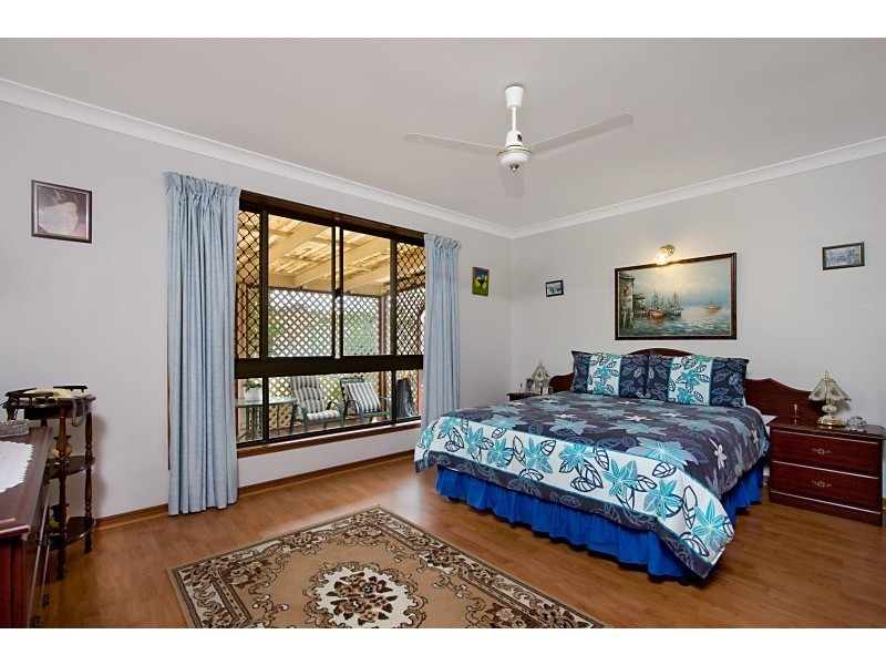 1/2 Gleneagles Place, Banora Point NSW 2486