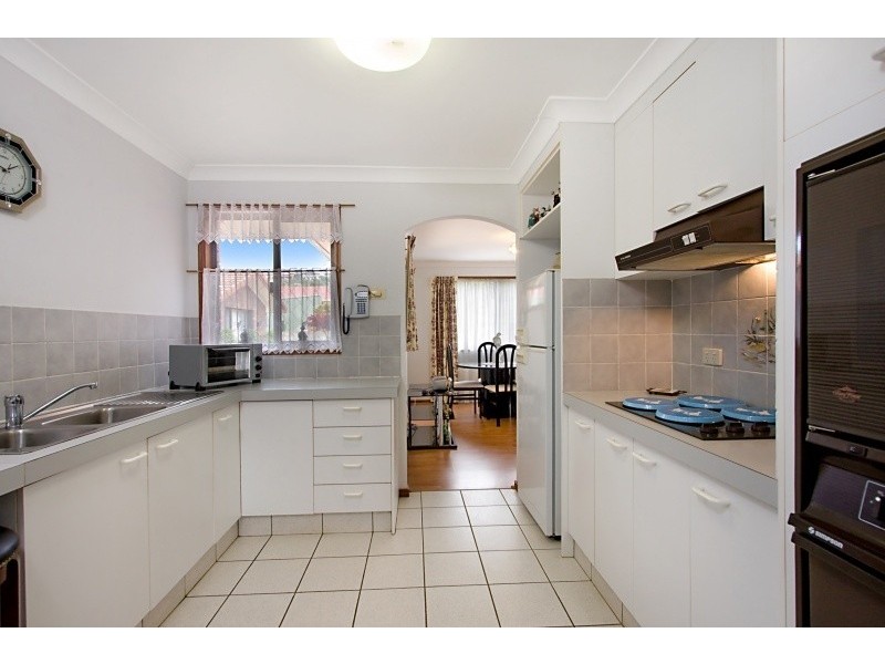 1/2 Gleneagles Place, Banora Point NSW 2486