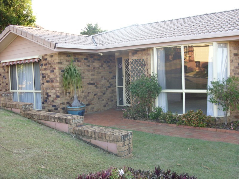 25 Ash Drive, Banora Point NSW 2486