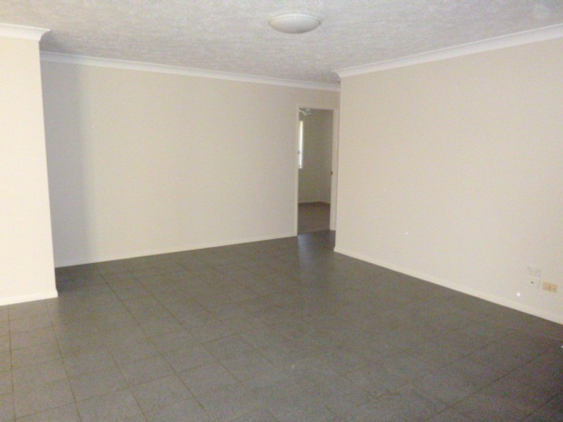 27 Oakland Place, Banora Point NSW 2486