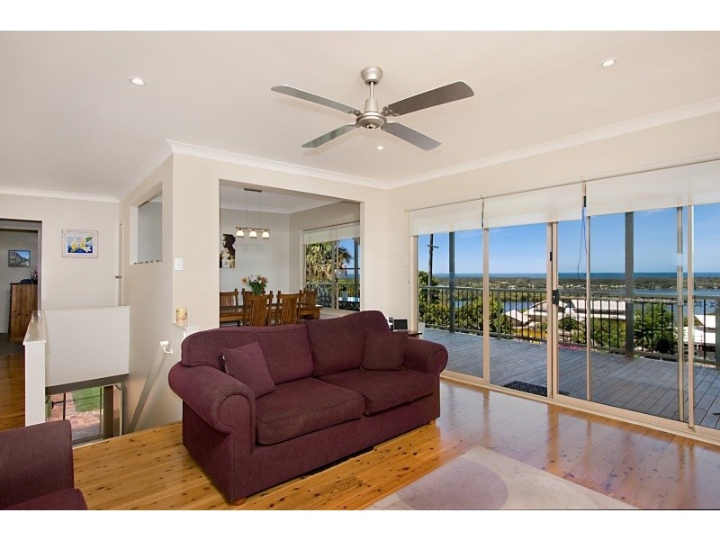 15 Old Ferry Road, Banora Point NSW 2486