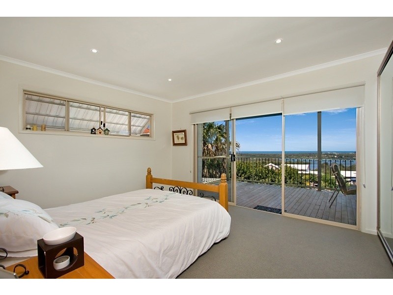 15 Old Ferry Road, Banora Point NSW 2486