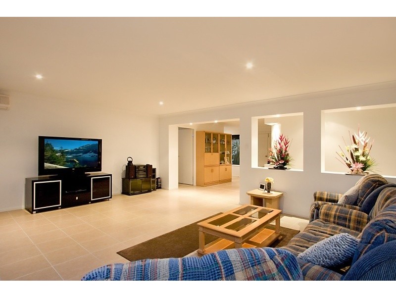 4 Traminer Court, Banora Point NSW 2486