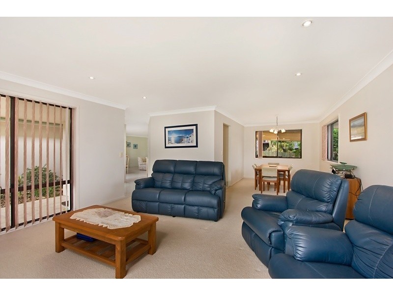 5 Flametree Terrace, Banora Point NSW 2486