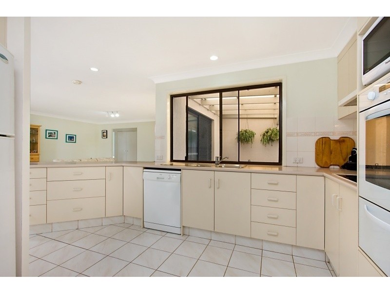 5 Flametree Terrace, Banora Point NSW 2486