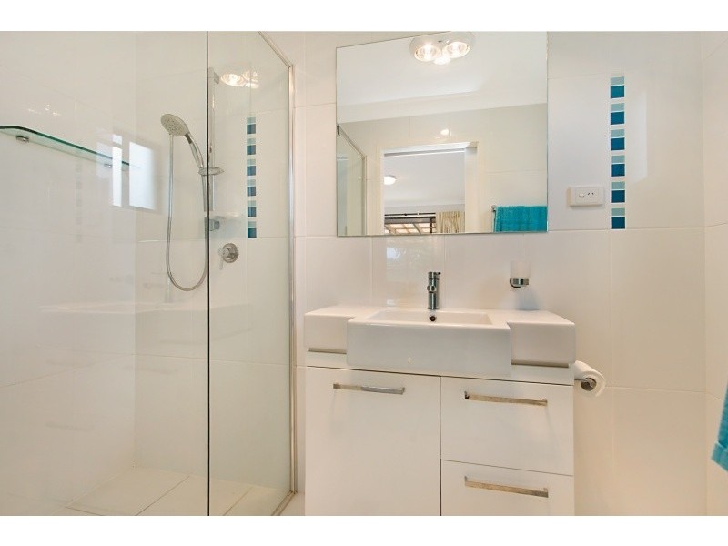 5 Flametree Terrace, Banora Point NSW 2486